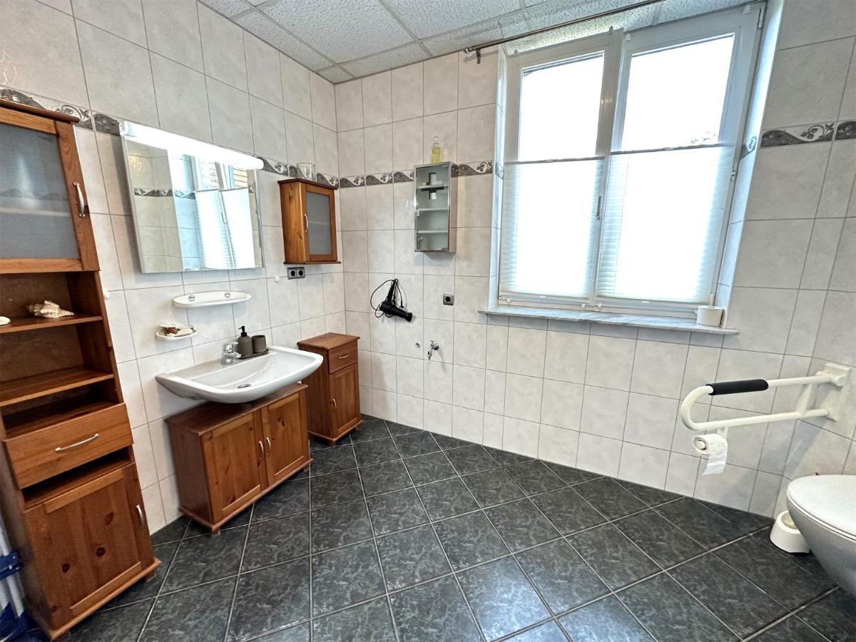 Behindertengerechte Ferienwohnung Nossentiner Huette Buitenkant foto